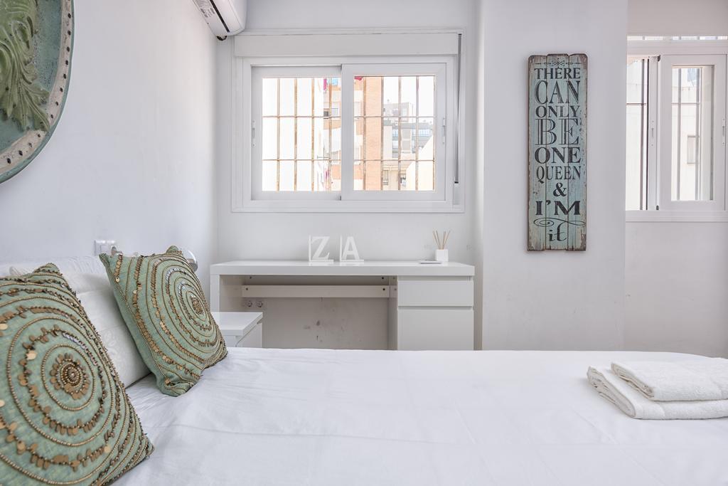Cervantes Apartment In Malaga By Solaga Holiday Homes Kültér fotó